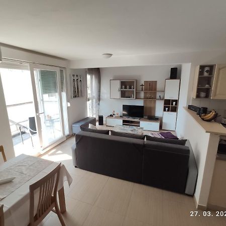 Appartamento Apartman Antonela With Free Garage Parking Spalato Esterno foto