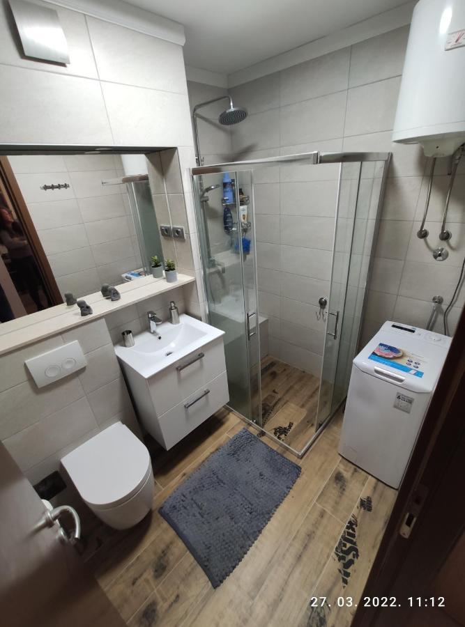 Appartamento Apartman Antonela With Free Garage Parking Spalato Esterno foto
