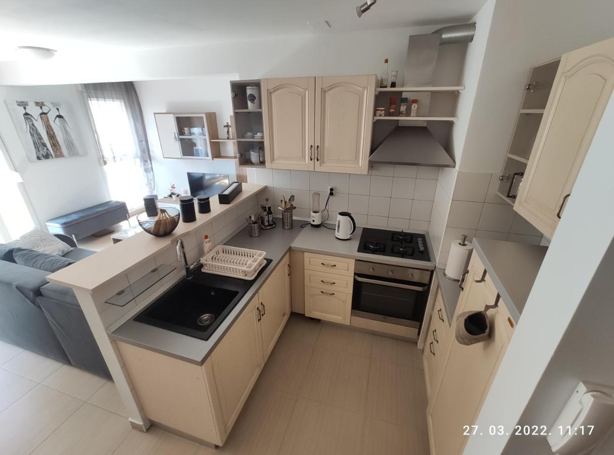 Appartamento Apartman Antonela With Free Garage Parking Spalato Esterno foto